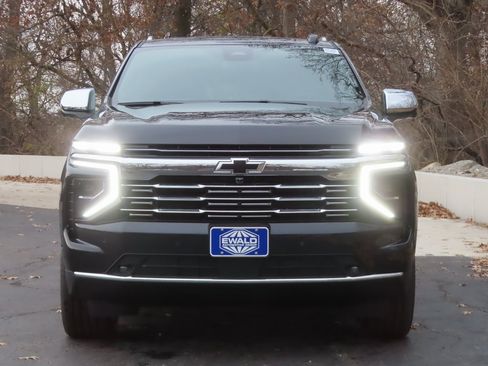 New 2026 Chevrolet Suburban Premier image 20