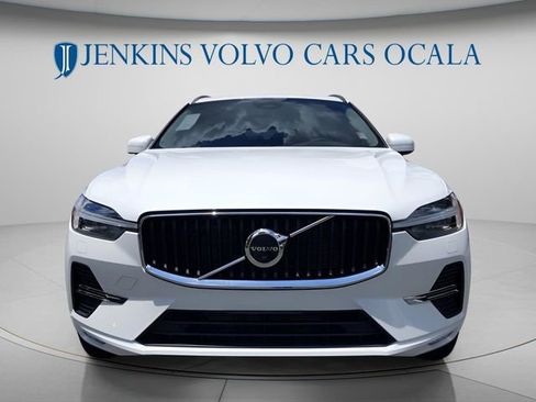 Used 2022 Volvo XC60 B5 Momentum w/ Advanced Package image 9