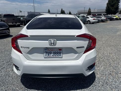 Used 2017 Honda Civic Touring image 6