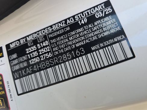 Used 2025 Mercedes-Benz C 300 4MATIC Sedan image 31