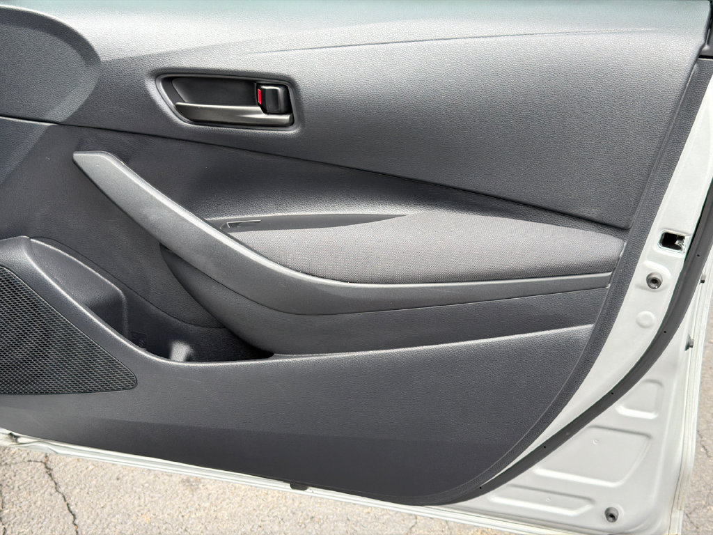 Used 2025 Toyota Corolla LE FWD image 16