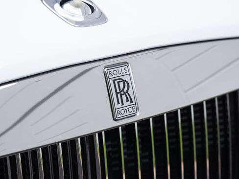 Used 2017 Rolls-Royce Dawn RWD image 16