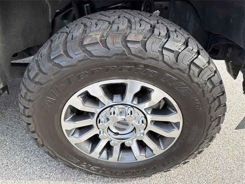 Used 2022 Ford F250 Lariat w/ Lariat Value Package image 12