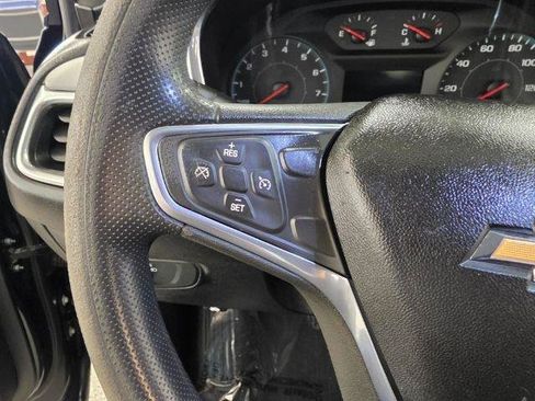 Used 2019 Chevrolet Equinox LS FWD image 11