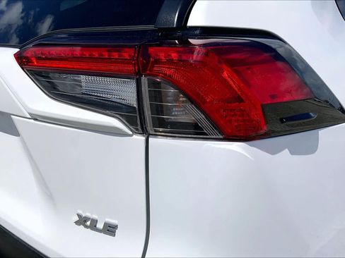 Used 2025 Toyota RAV4 XLE FWD image 59