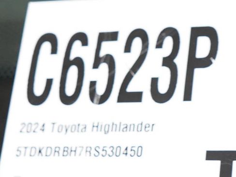 Used 2024 Toyota Highlander XSE AWD/4WD image 33