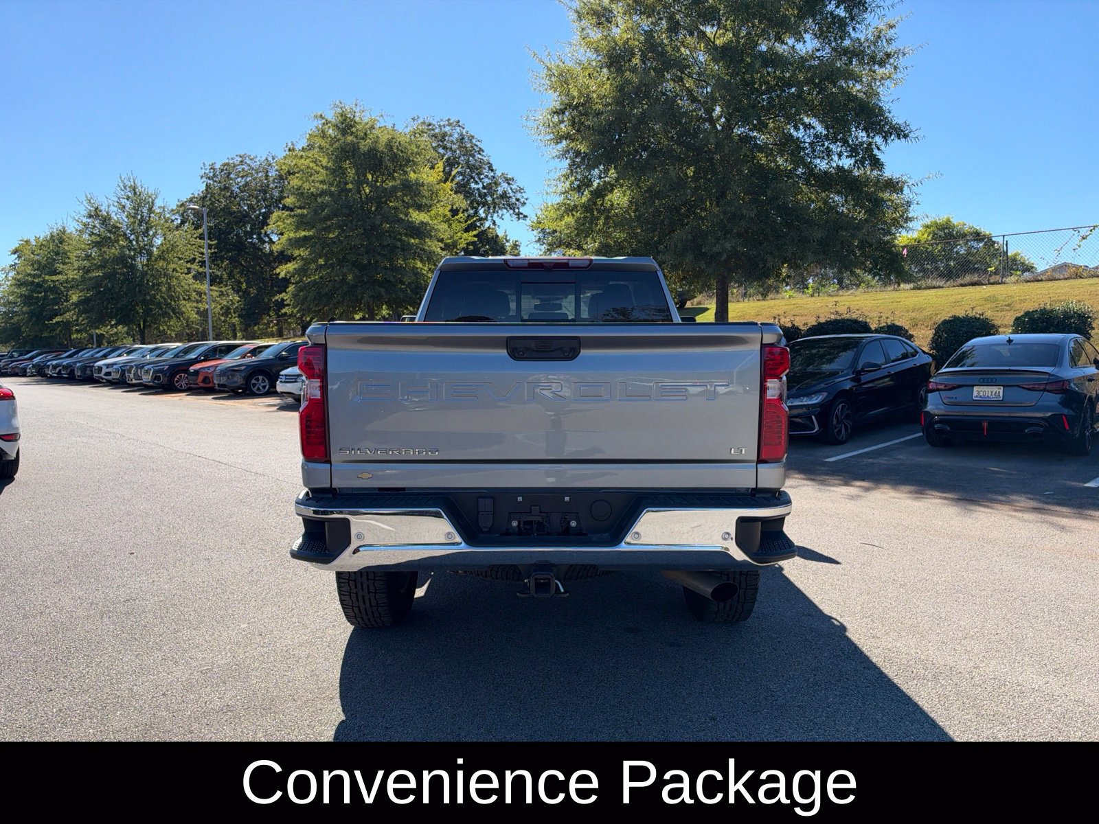 Used 2024 Chevrolet Silverado 2500 LT AWD/4WD image 7
