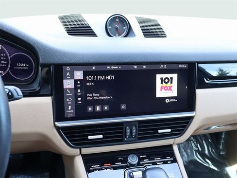 Used 2021 Porsche Cayenne Base image 23