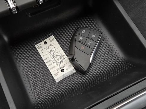 New 2027 GMC Terrain Elevation w/ Elevation Premium Package FWD image 32