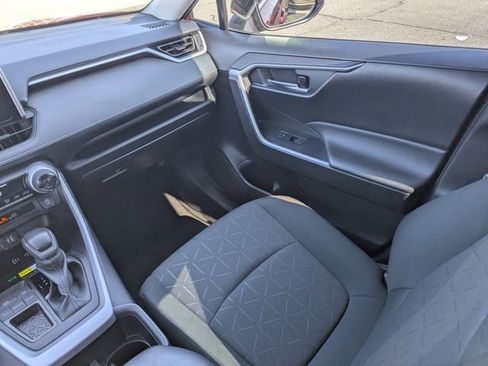 Used 2024 Toyota RAV4 XLE w/ Convenience Package image 16