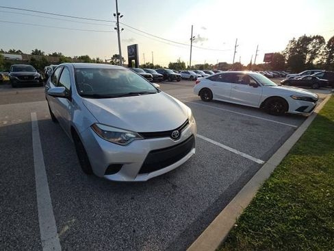 Used 2014 Toyota Corolla LE FWD image 16