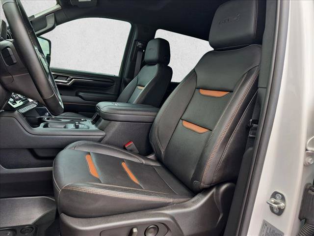 Used 2024 GMC Sierra 2500 AT4 AWD/4WD image 15