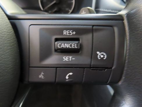 Used 2023 Nissan Rogue S image 19