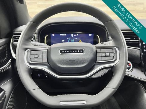 Used 2024 Jeep Wagoneer 4WD image 3
