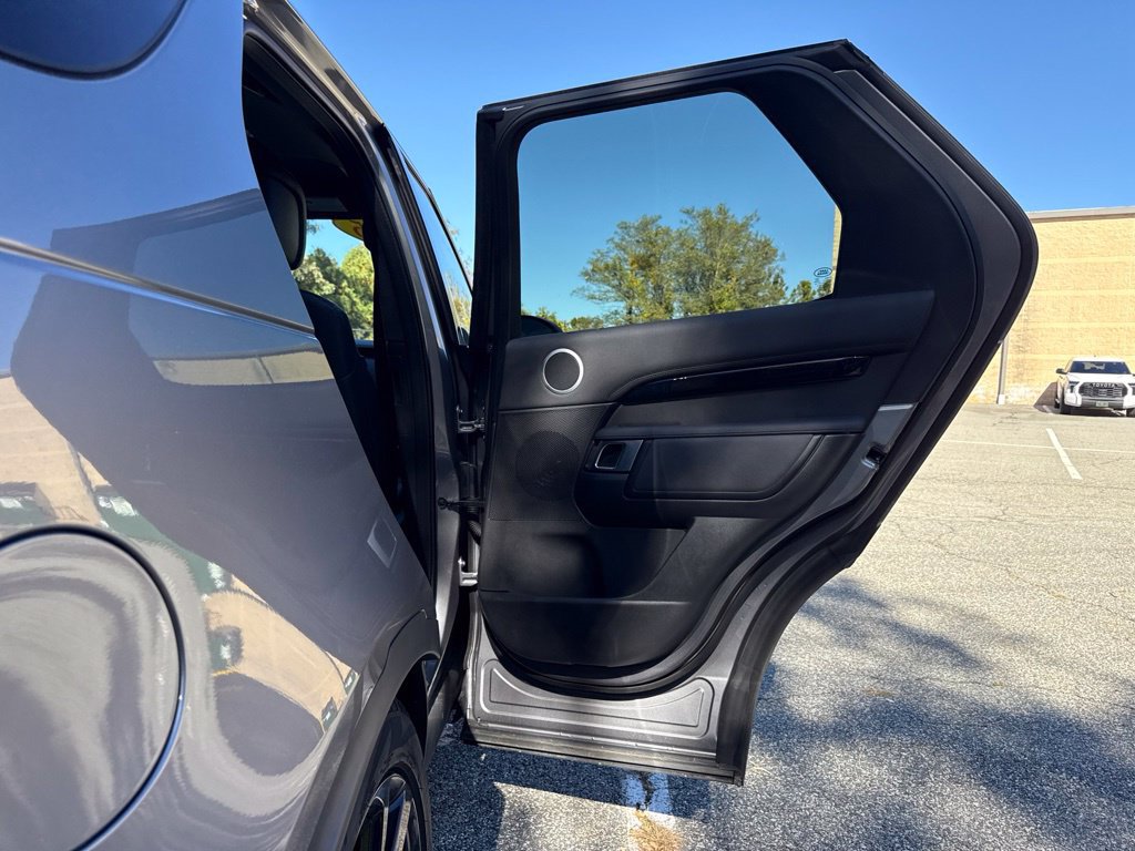 Certified 2025 Land Rover Discovery S AWD/4WD image 14