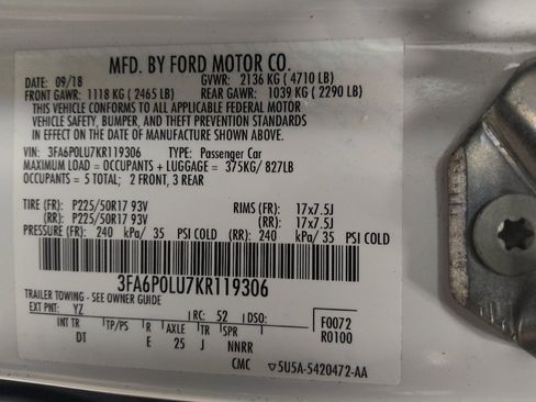 Used 2019 Ford Fusion SE FWD image 33
