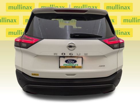 Used 2021 Nissan Rogue S AWD/4WD image 28