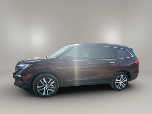 Used 2018 Honda Pilot Touring image 10