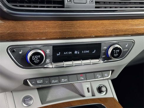 Used 2022 Audi Q5 2.0T Premium Plus w/ Premium Plus Package image 28