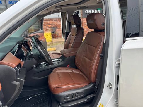 Used 2018 Chevrolet Traverse High Country w/ LPO, Floor Liner Package AWD/4WD image 10