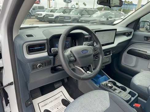 Used 2025 Ford Maverick XLT w/ XLT Luxury Package AWD/4WD image 12
