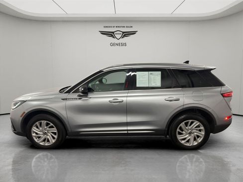 Used 2023 Lincoln Corsair FWD image 2