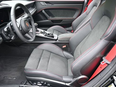 Certified 2026 Porsche 911 GT3 RWD image 5