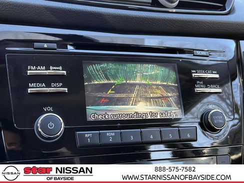 Used 2017 Nissan Rogue Sport SV image 27