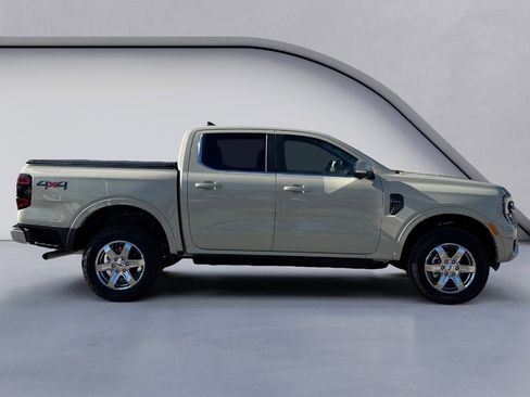 Used 2025 Ford Ranger Lariat w/ Chrome Accent Package image 6