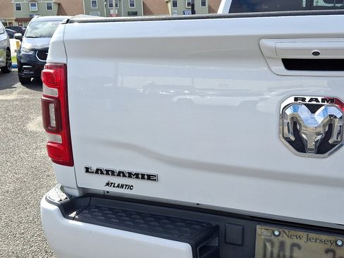 Used 2024 RAM 2500 Laramie AWD/4WD image 17