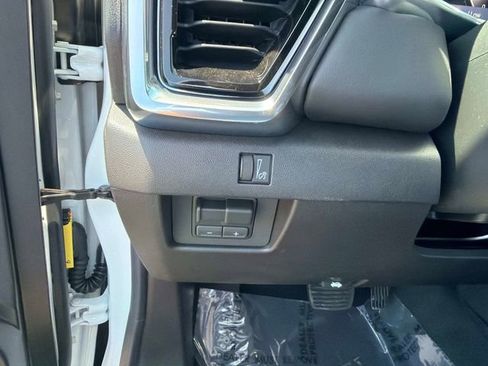 New 2026 GMC Canyon Elevation w/ Convenience Package RWD image 30