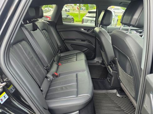Used 2023 Audi Q4 e-tron Premium Plus w/ Premium Plus RWD image 24