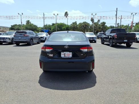 Used 2025 Toyota Corolla LE FWD image 4