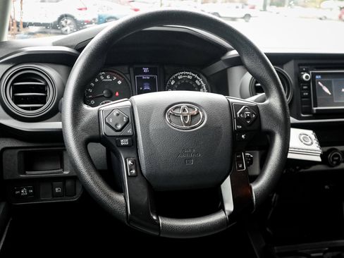Used 2019 Toyota Tacoma SR w/ SR Convenience Package image 6