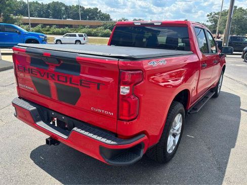 Used 2021 Chevrolet Silverado 1500 Custom w/ Safety Confidence Package AWD/4WD image 10