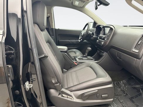Used 2015 GMC Canyon SLE w/ All-Terrain Package AWD/4WD image 16