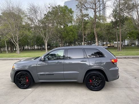 Used 2021 Jeep Grand Cherokee SRT w/ Trailer Tow Group IV AWD/4WD image 29