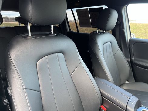 Used 2024 Mercedes-Benz EQB 250+ image 35