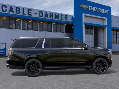 New 2026 Chevrolet Suburban High Country image 5