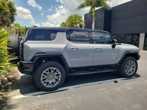 Used 2025 GMC Hummer EV 3X AWD/4WD image 3