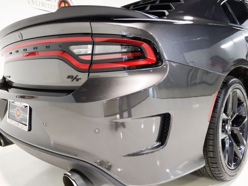 Used 2022 Dodge Charger R/T w/ Blacktop Package image 9