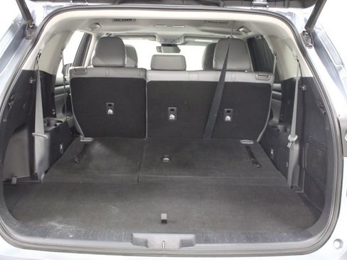 Used 2021 Toyota Highlander XLE image 45