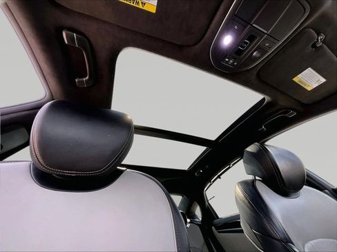 Used 2018 Genesis G80 3.3T Sport image 17