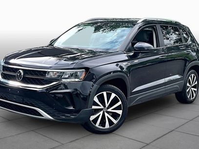 Used 2022 Volkswagen Taos SE w/ IQ.Drive SE Package