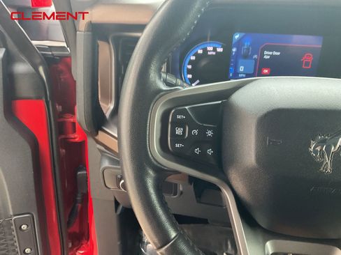 Used 2022 Ford Bronco Outer Banks image 9