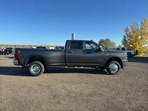 New 2025 RAM 3500 Big Horn AWD/4WD image 29