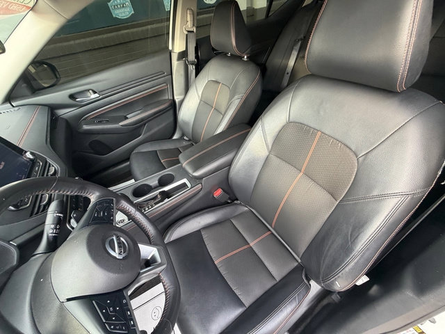 Used 2022 Nissan Altima 2.5 SR w/ Midnight Edition Package FWD image 11