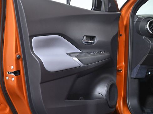 Used 2021 Nissan Kicks SR w/ SR Premium Package image 28