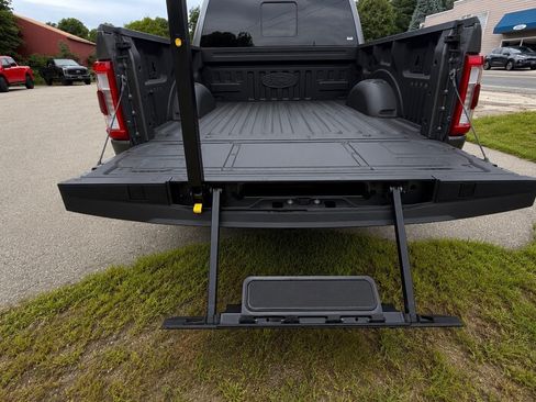 Used 2022 Ford F150 Lariat AWD/4WD image 15