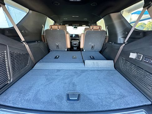 New 2026 Chevrolet Tahoe High Country image 17